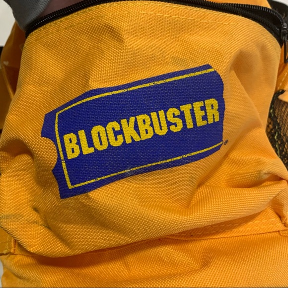 Blockbuster | Vintage Travel Cooler Bag - Picture 2 of 6
